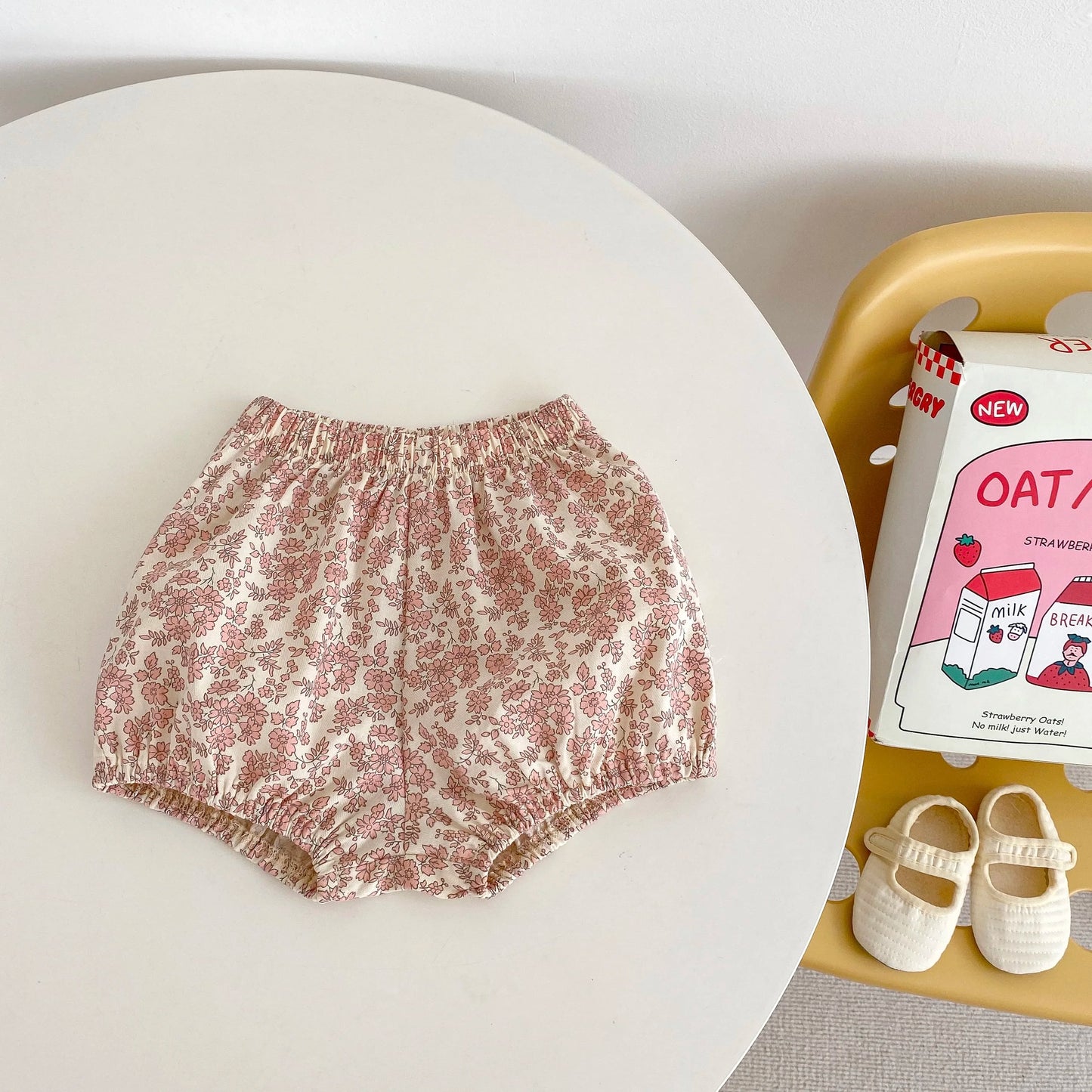Ins Summer New Baby Cotton lace Flying Sleeve Cute Top+Versatile Little Flower Super Shorts Girl's Favorite Set Versatile