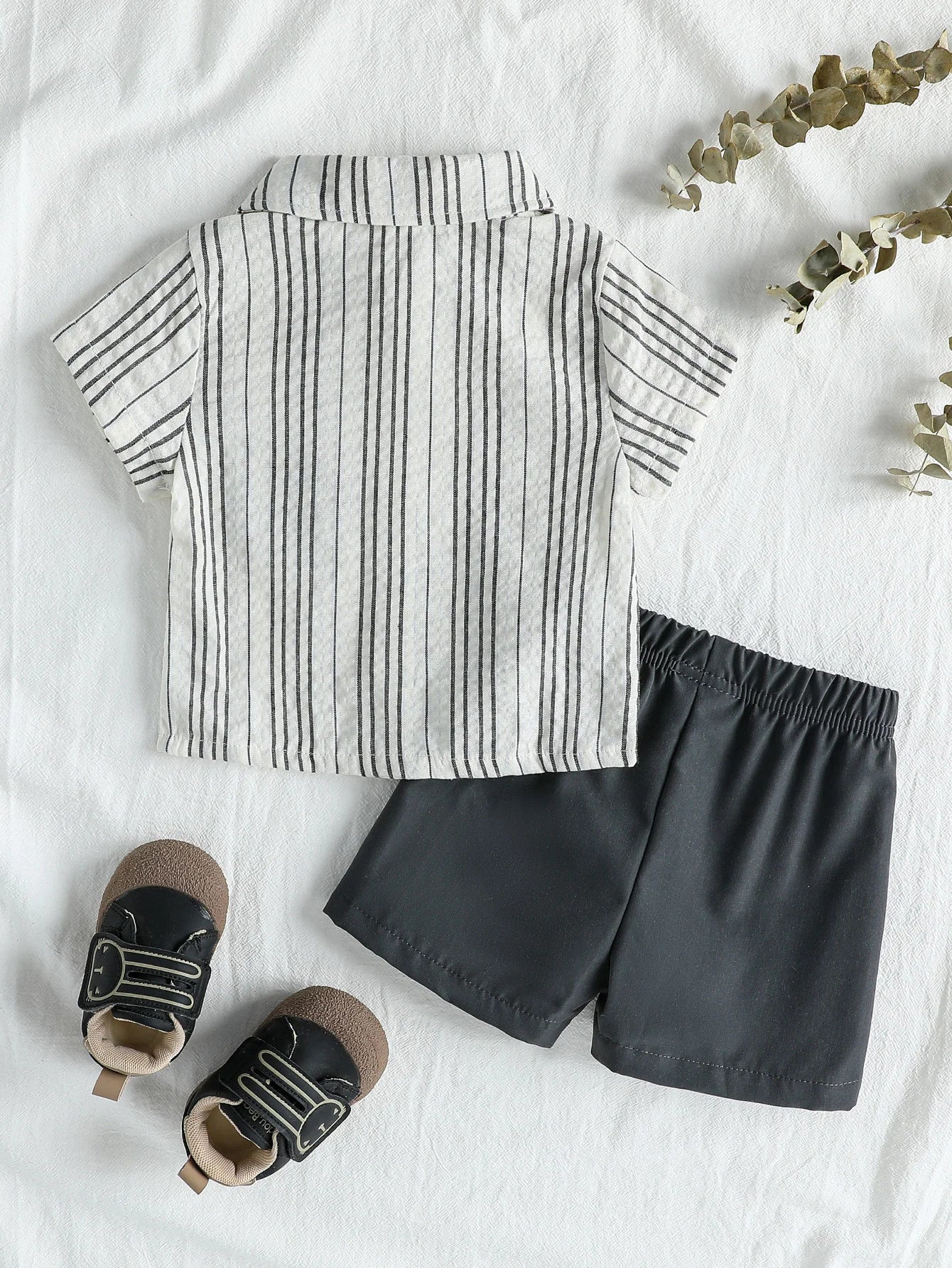 2025 Baby Summer Short Sleeve Boys Clothing Turn Down Collar Striped Shirt With Pocket  Shorts Boys 2 Pcs Streetwear Clothes Set