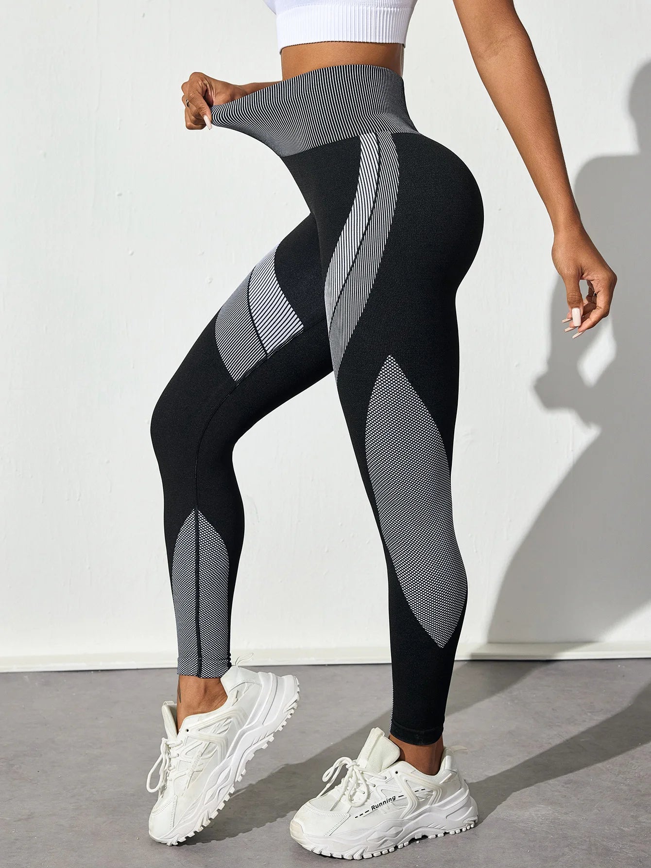Mileegirl Seamless Color Contrast Yoga Pants for Women High Waist Sports Leggings Tight Quick Drying Gym Workout Scrunch Pants