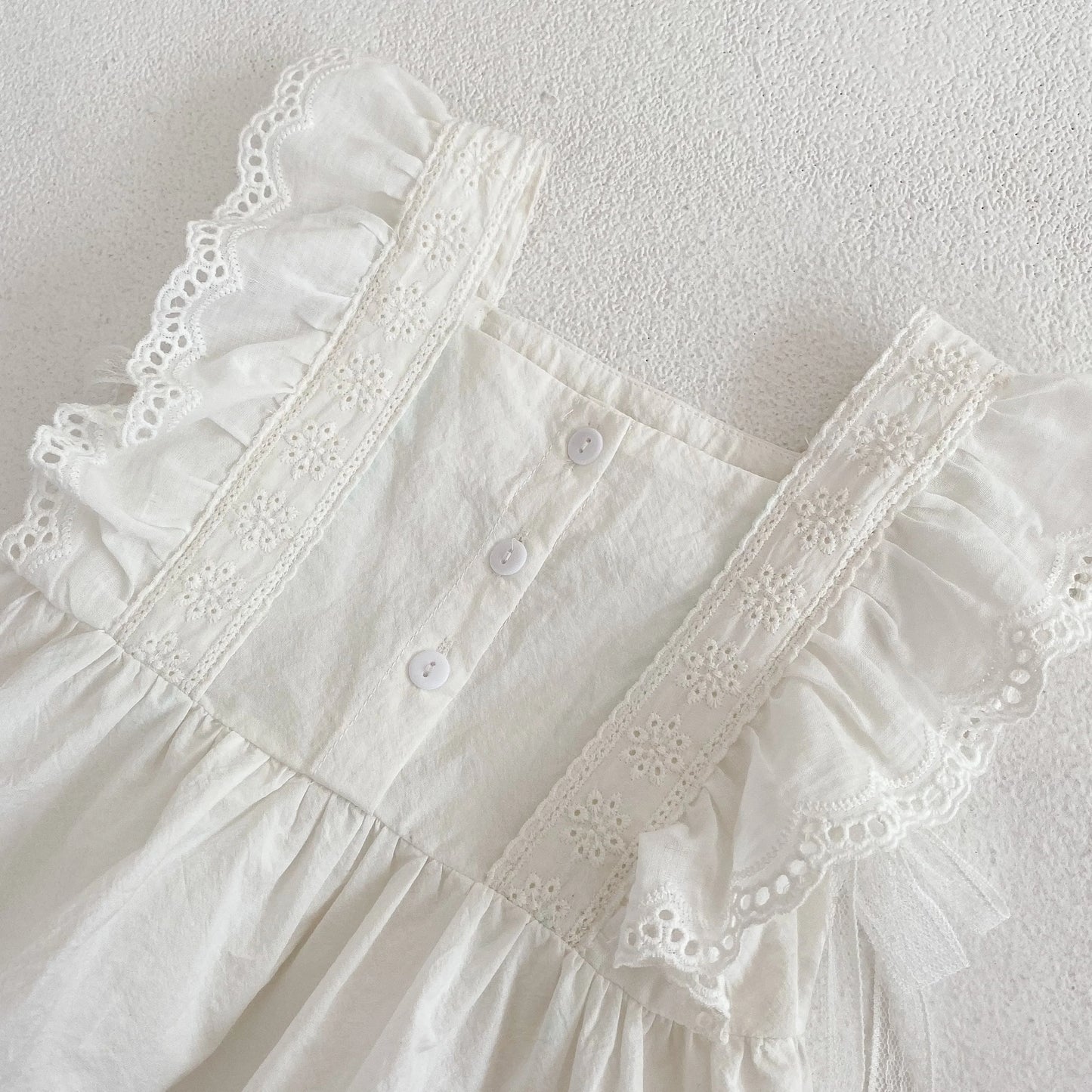 Ins Summer New Baby Cotton lace Flying Sleeve Cute Top+Versatile Little Flower Super Shorts Girl's Favorite Set Versatile
