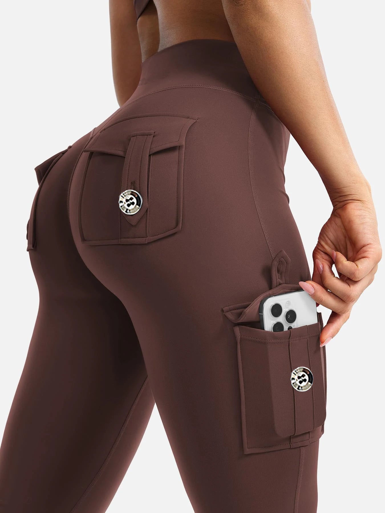 Essential Women's Fitness Pants: High-Waisted Flared Workout Pants with Pockets, Shaping and Tummy-Control Fitness Pants.